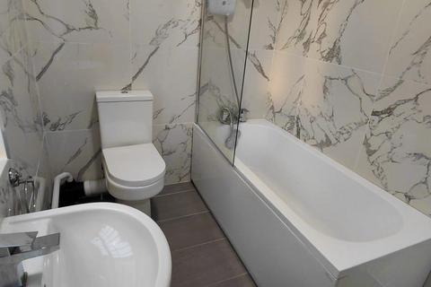 1 bedroom flat to rent - Ashton Road, Oldham