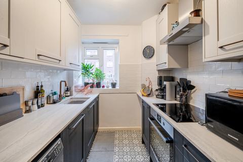 1 bedroom apartment for sale, Wesley Close, London