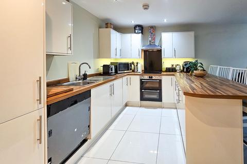 undefined, Strawberry Dale Terrace, Harrogate, HG1
