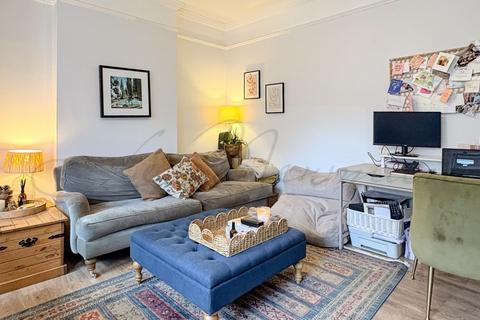 2 bedroom flat to rent, Fulham Road, Fulham, SW6