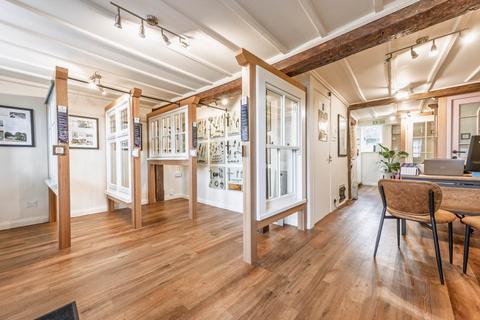 Mixed use for sale, 14 New Street, Chipping Norton