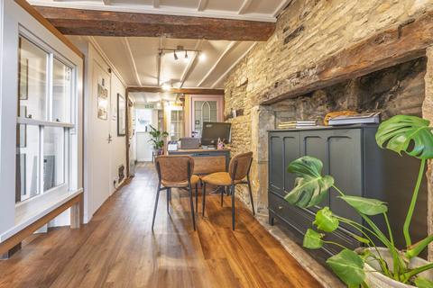 Mixed use for sale, 14 New Street, Chipping Norton