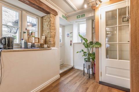 Mixed use for sale, 14 New Street, Chipping Norton