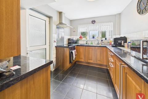 undefined, Lime Avenue, Luton LU4
