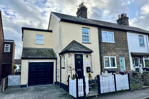 3 bedroom end of terrace house for sale, Cambridge Road, Sawbridgeworth, CM21