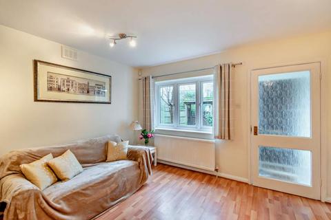 undefined, Fairfield Close, Northwood HA6