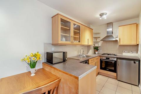 undefined, Fairfield Close, Northwood HA6