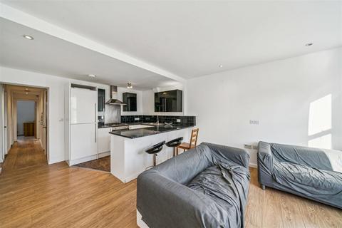 3 bedroom flat to rent, Brixton Road, SW9