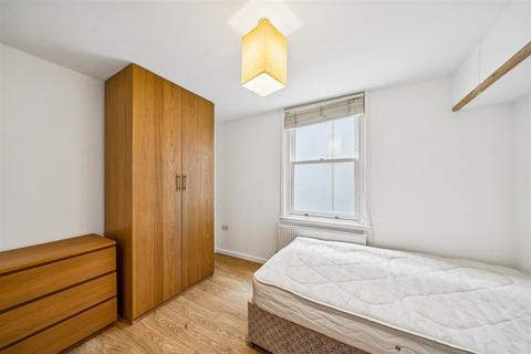 3 bedroom flat to rent, Brixton Road, SW9