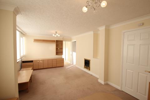 2 bedroom flat to rent, Balquhain Close, Ashtead, KT21