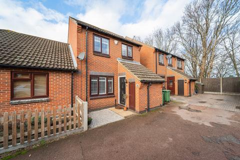 3 bedroom semi-detached house for sale - Hasted Close, Greenhithe DA9