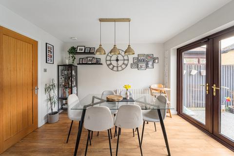 3 bedroom semi-detached house for sale, Hasted Close, Greenhithe DA9
