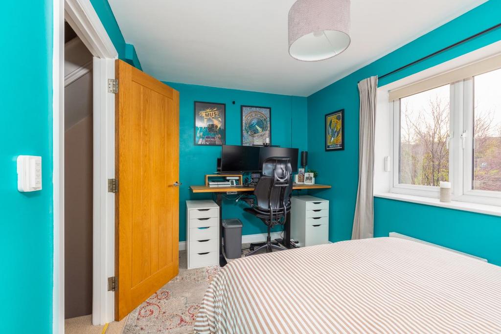 8 Garfield Road, BS5-16.jpg