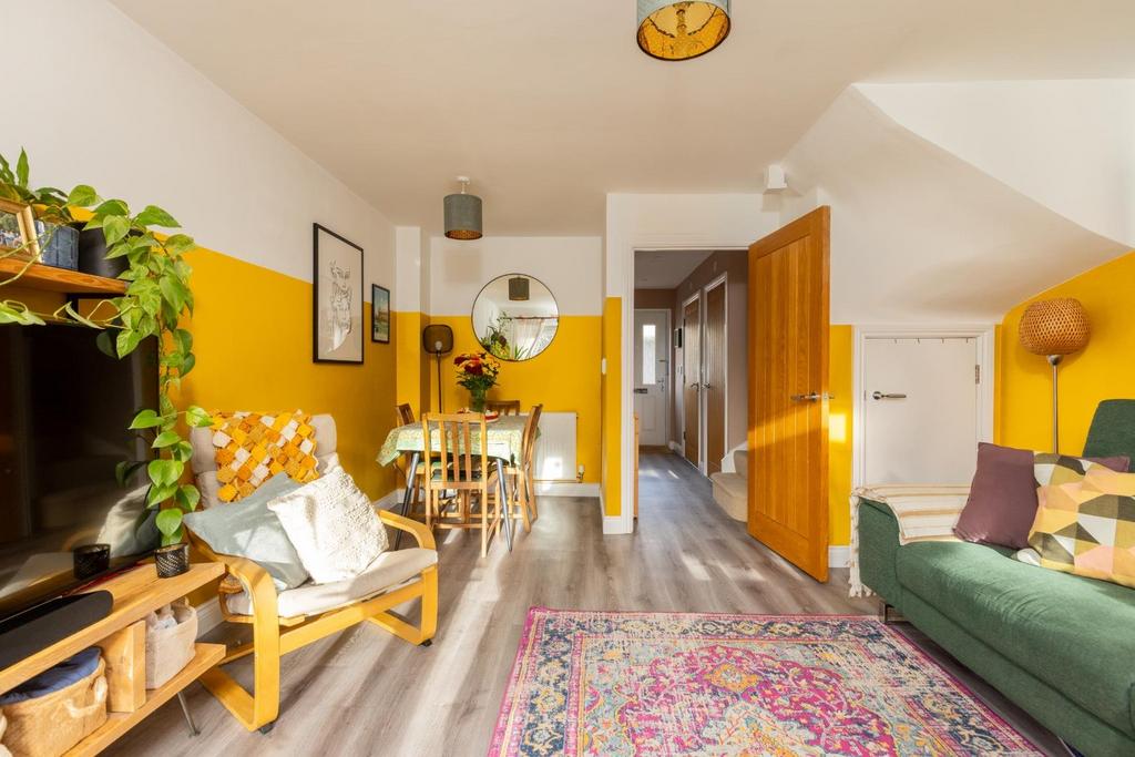 8 Garfield Road, BS5-22.jpg