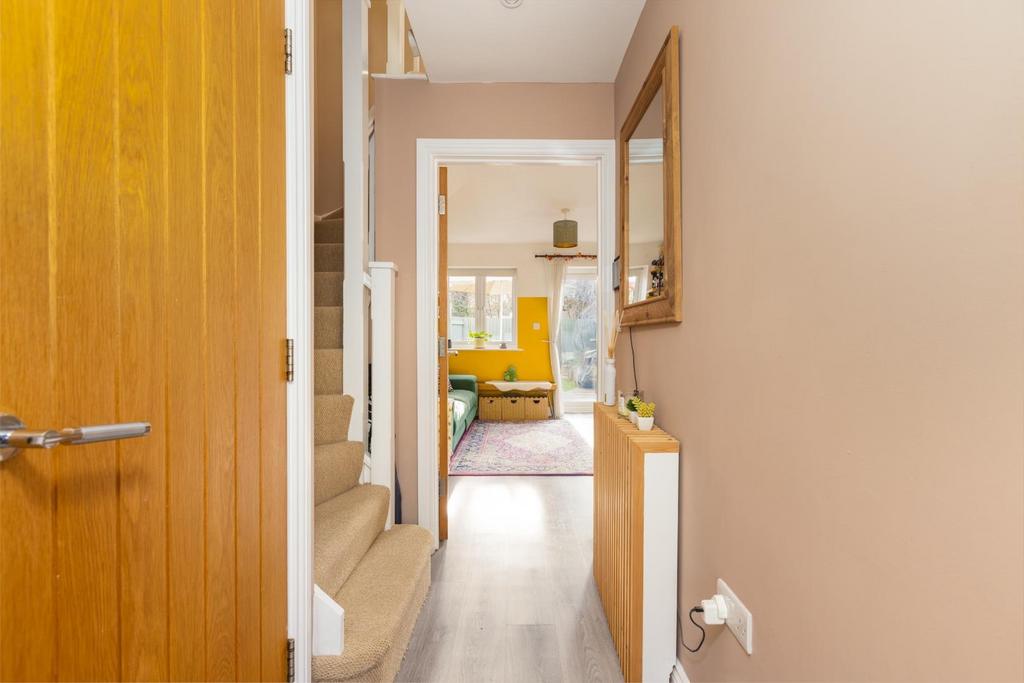 8 Garfield Road, BS5-23.jpg