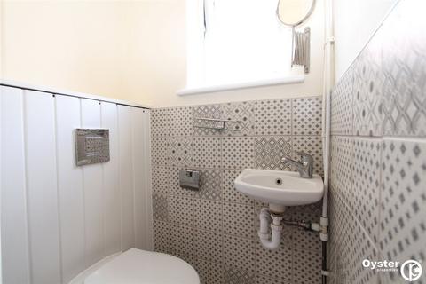 undefined, Oakleigh Avenue, Edgware HA8