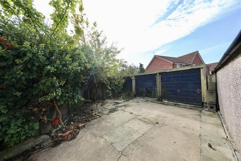 3 bedroom semi-detached house for sale, Colwall Avenue, Hull