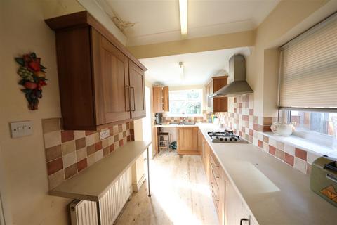 3 bedroom semi-detached house for sale, Colwall Avenue, Hull