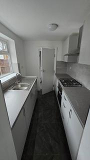 2 bedroom terraced house to rent, Cambridge Street, Walsall WS1