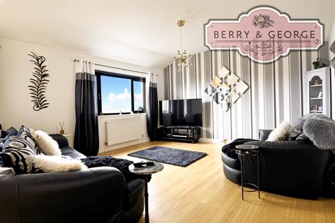 2 bedroom detached house for sale, Bryn Carrog, Colwyn Bay LL29