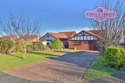 2 bedroom detached house for sale, Bryn Carrog, Colwyn Bay LL29