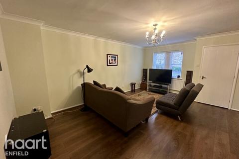 3 bedroom apartment to rent, Macleod Road, LONDON