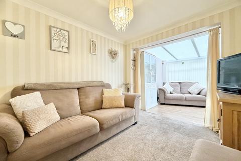 3 bedroom semi-detached house for sale, Nidderdale Close, Garforth