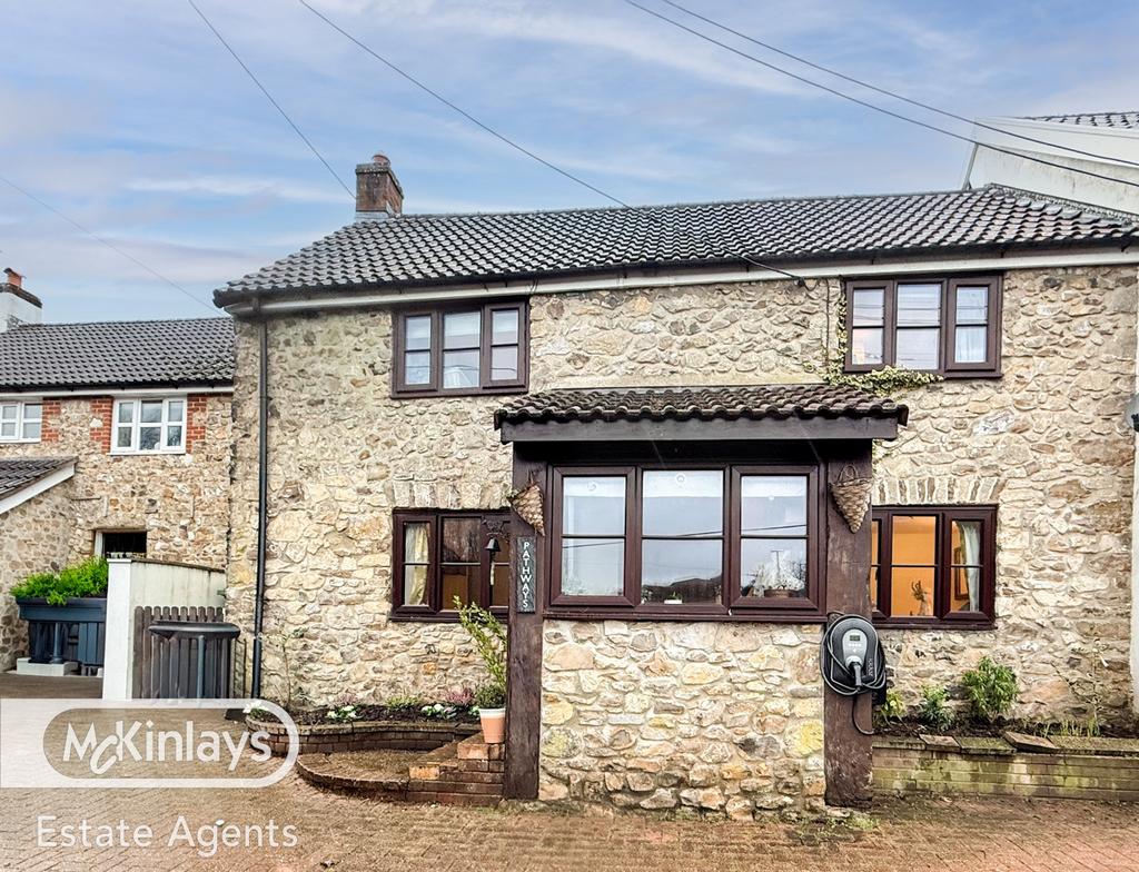 Charming 3-Bedroom 18th Century Village Cottage w