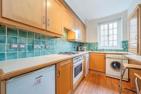 2 bedroom flat for sale, Chelsea Manor Street, London SW3
