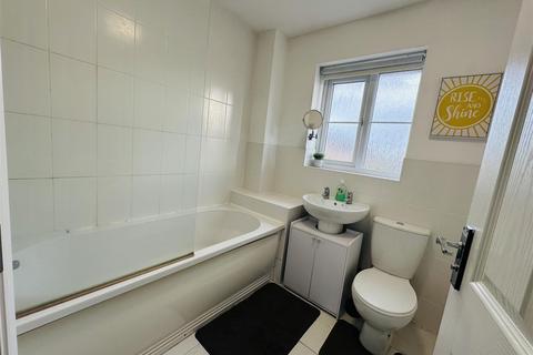 3 bedroom house to rent, Sargasso Lane, Bermuda Road, CV10 7GJ