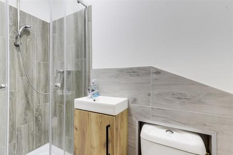 6 bedroom semi-detached house for sale, Highbury Road, Nottingham NG6