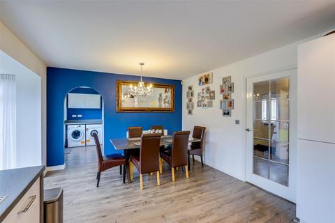 4 bedroom detached house for sale, Airfield Way, Nottingham NG15