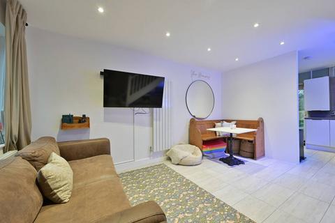2 bedroom terraced house for sale, Hales Park, Hemel Hempstead, HP2
