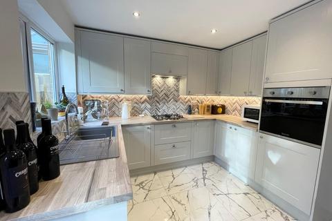 2 bedroom terraced house for sale, Towngate, Silkstone, Barnsley, South Yorkshire, S75