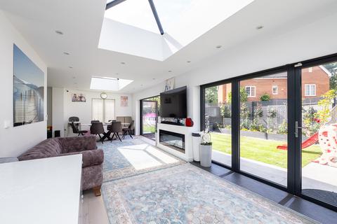 undefined, Metcalfe Avenue, Carshalton SM5