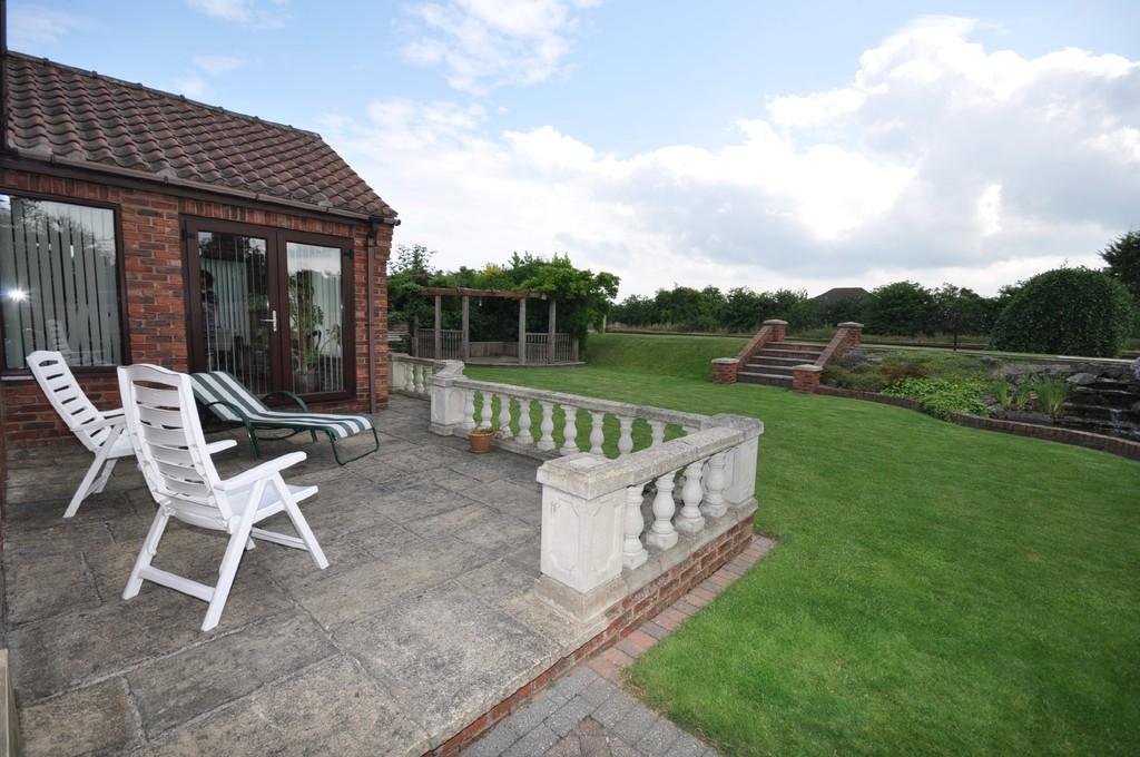 Southend, Thorne 5 bed detached bungalow £340,000