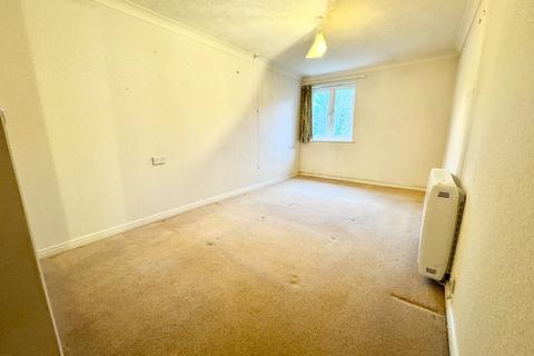 2 bedroom apartment for sale, Wright Lodge, Cheshire CW5
