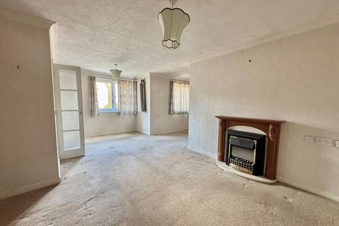 2 bedroom apartment for sale, Wright Lodge, Cheshire CW5