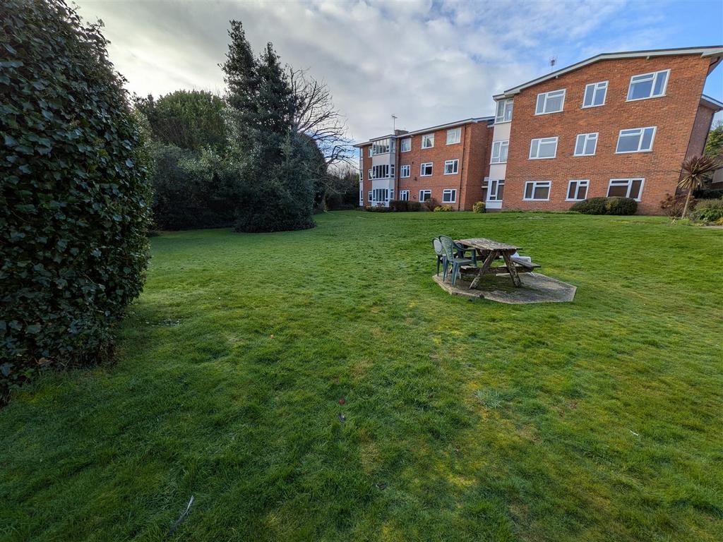 Communal gardens.jpg