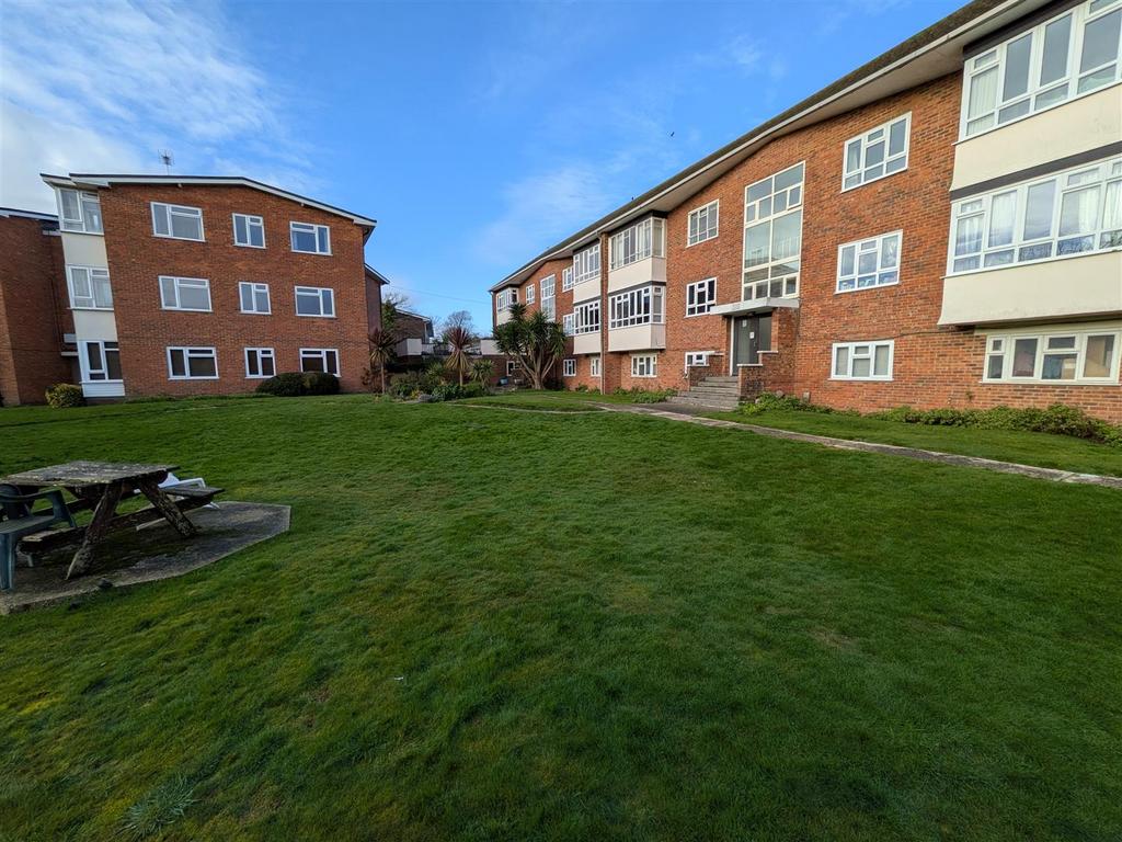 Communal gardens 1.jpg