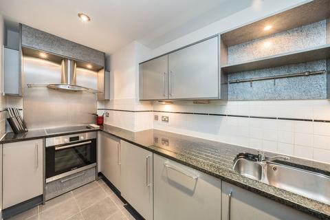 2 bedroom flat for sale, St. George Wharf, London SW8