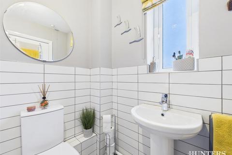 2 bedroom flat for sale, Briton Terrace, Consett, Durham