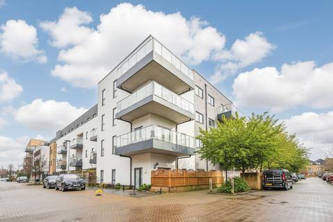 2 bedroom flat to rent, Bodiam Court, Walthamstow, London, E17