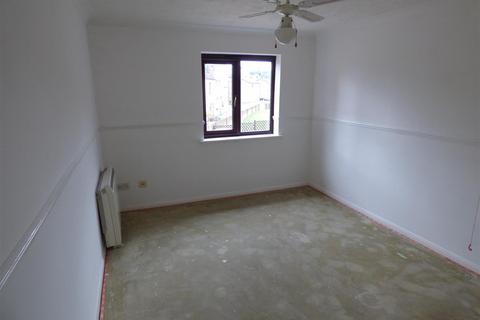 1 bedroom retirement property for sale, Pilots Place, Gravesend, Kent