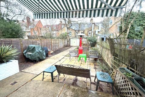1 bedroom flat to rent, Hoveden Road