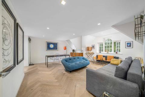 2 bedroom flat to rent, Kidaerpore Avenue, London NW3