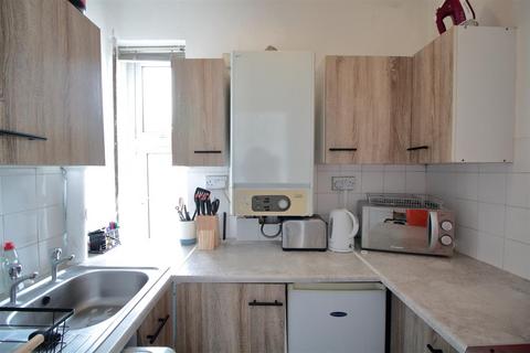1 bedroom apartment to rent, Brixton Hill Court, Brixton Hill SW2