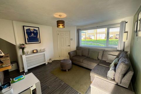 3 bedroom terraced house for sale, Oversetts Court, Swadlincote DE11