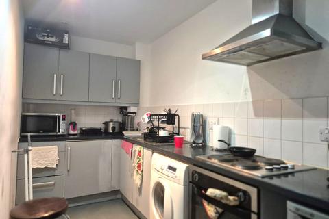 1 bedroom property to rent, Radnor House, 1272 London Road, London