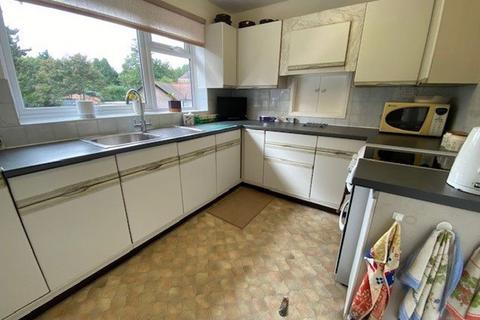 2 bedroom flat to rent, Moseley Court,Wake Green Rd, Moseley B13 9PU